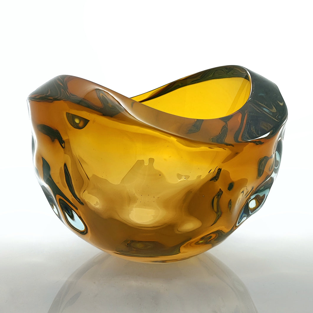 Carved Wave Rim Free From Bowl