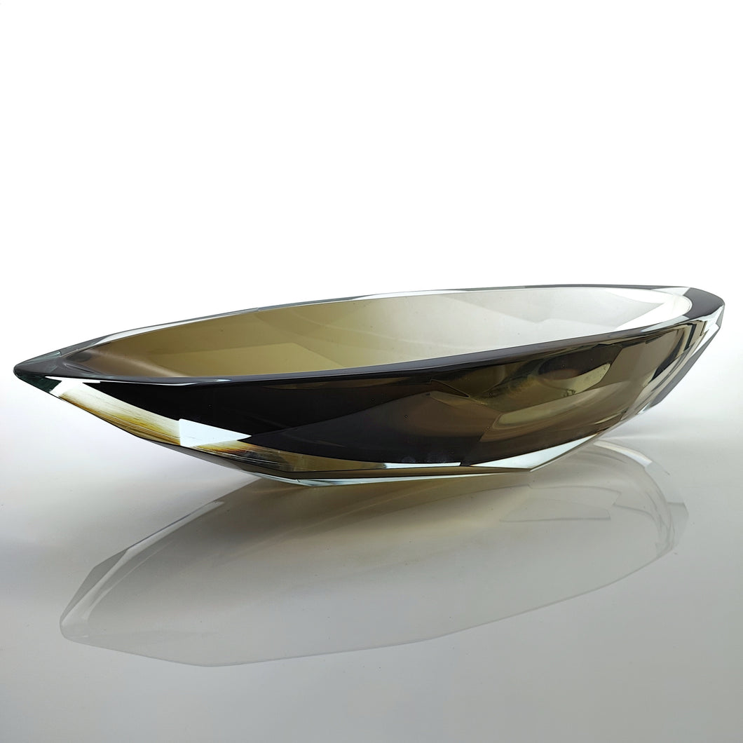 Cut & Polished Vessel